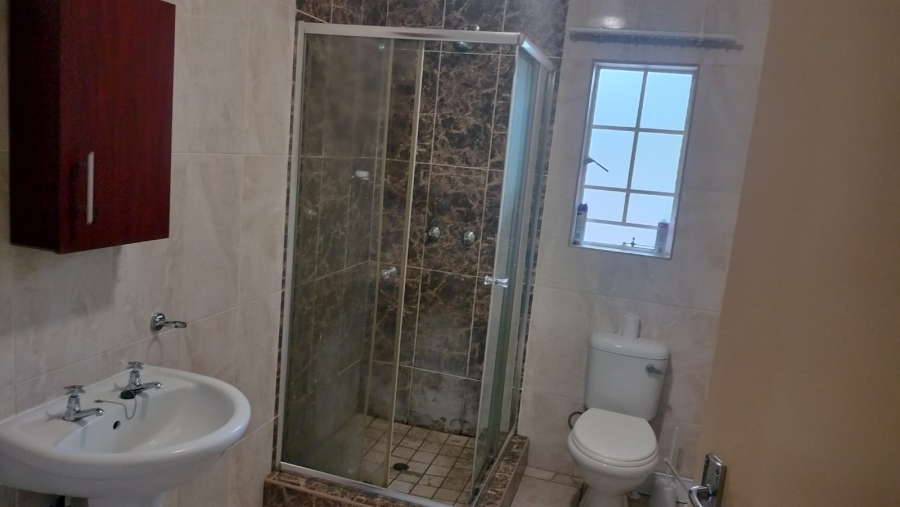 To Let 3 Bedroom Property for Rent in Waterval East North West